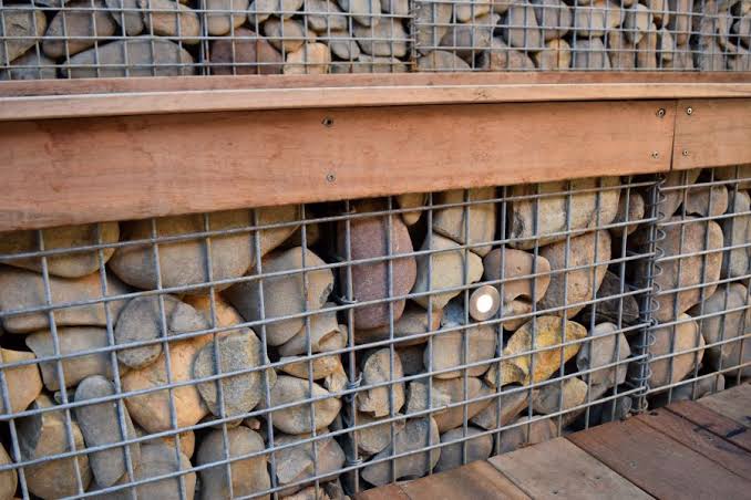 Retaining wall construction process in Sutherland Shire